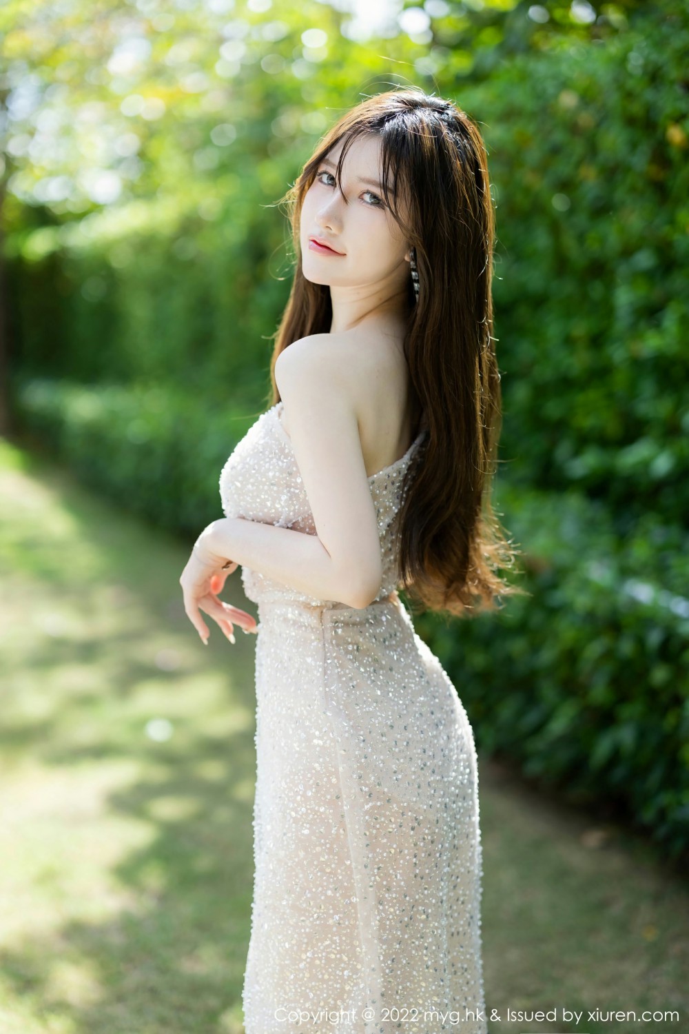 [MyGirl美媛馆] 2022.03.11 VOL.631 美桃酱 露肩长裙